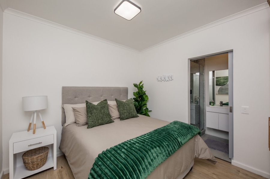 32 Bedroom Property for Sale in Table View Western Cape